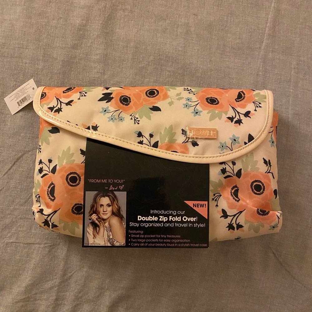 *NEW* Flower Beauty Travel Organizer